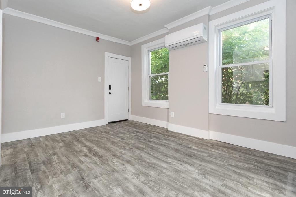 2434 E Dauphin Street - Photo 6
