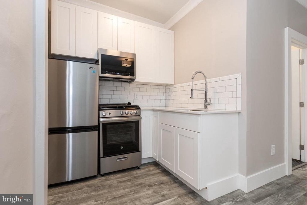 2434 E Dauphin Street - Photo 5