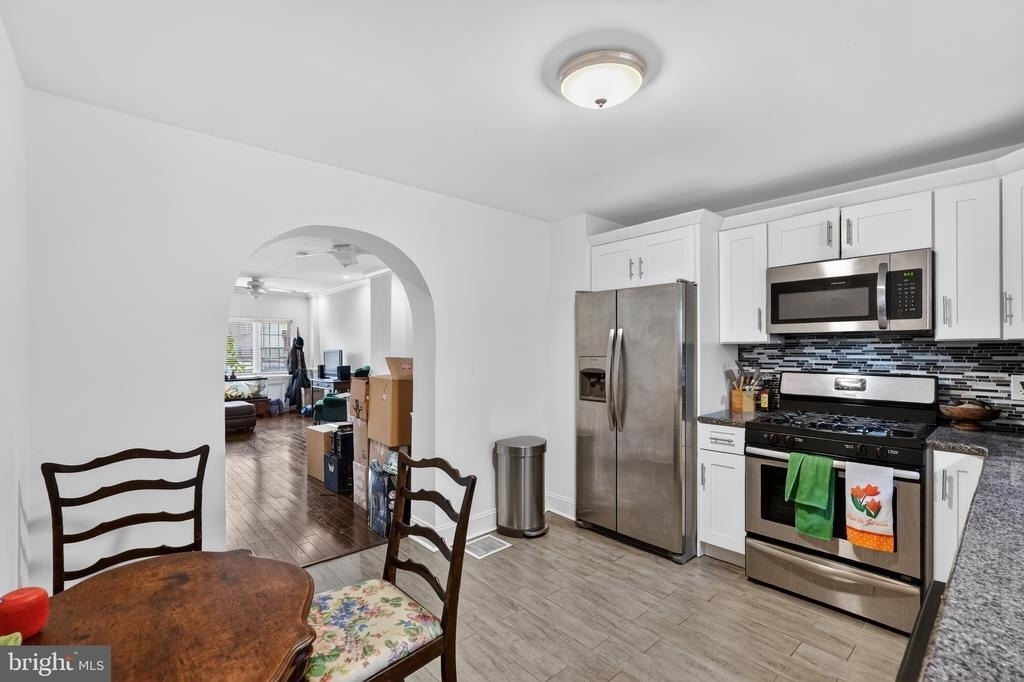 2604 E York Street - Photo 2