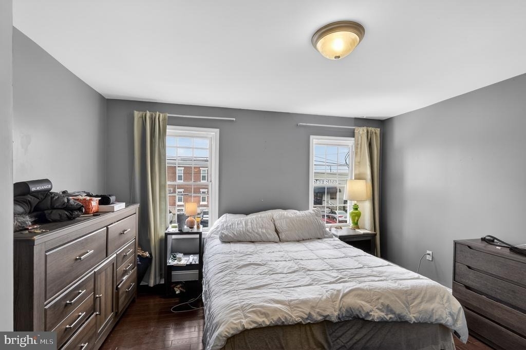 2604 E York Street - Photo 6
