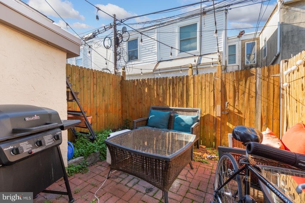824 N Judson Street - Photo 9