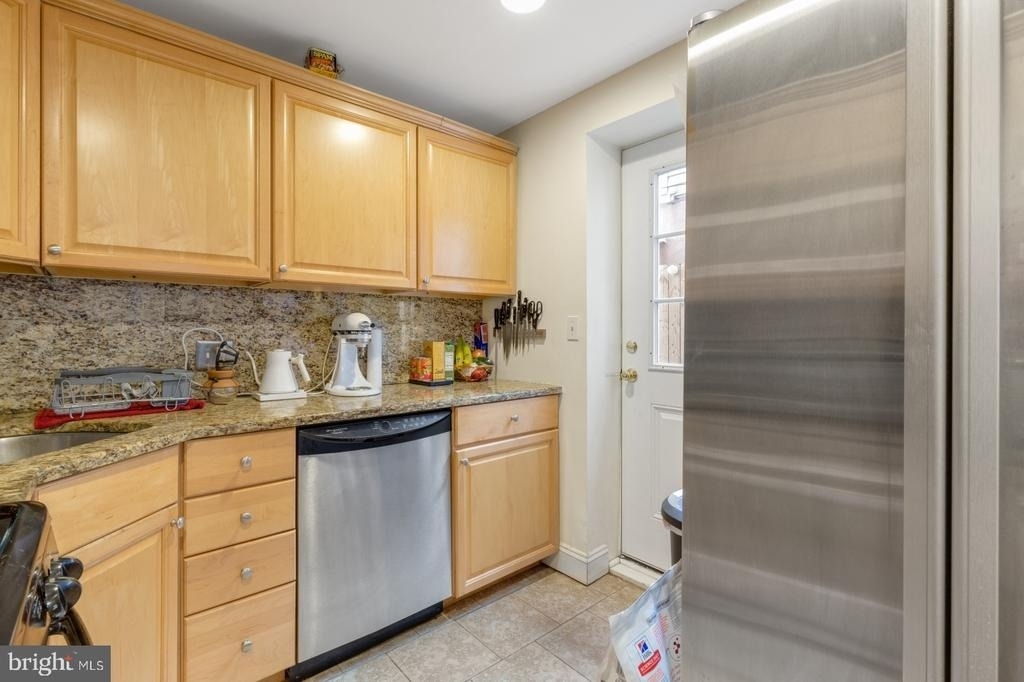 824 N Judson Street - Photo 7