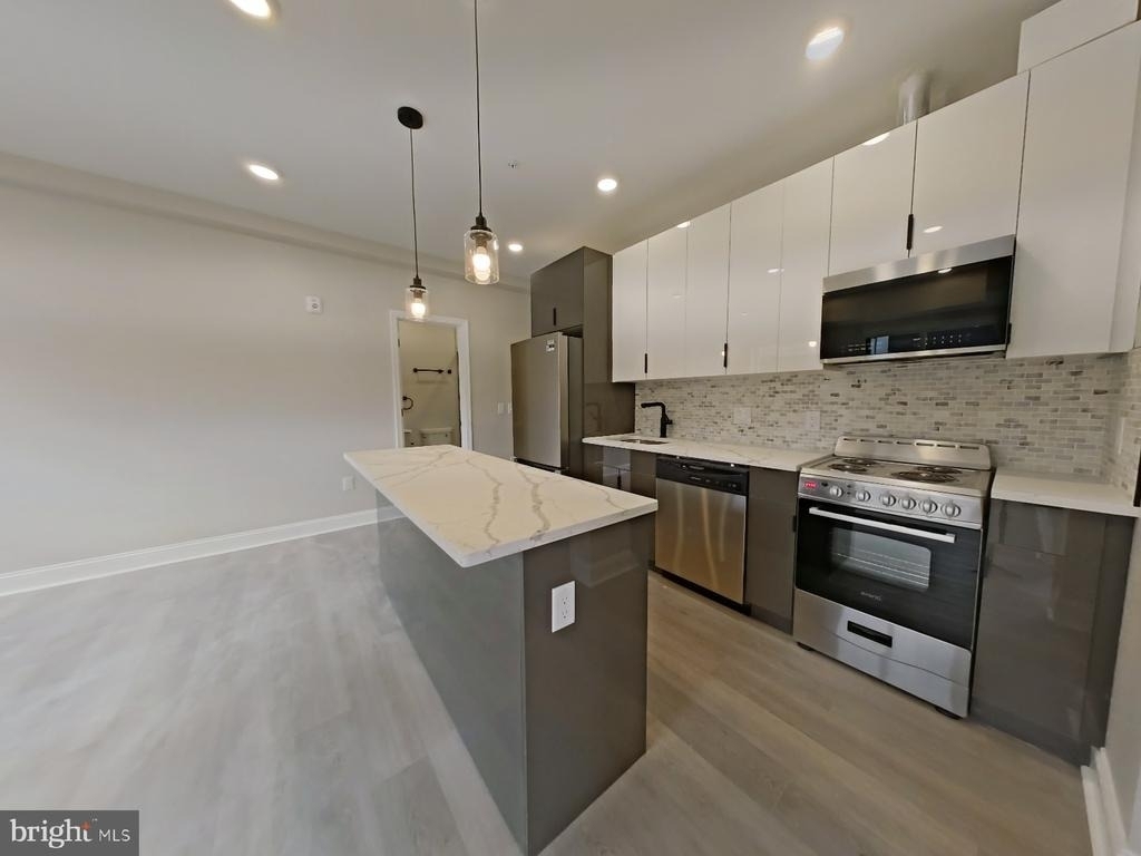 1822 Ridge Avenue - Photo 8