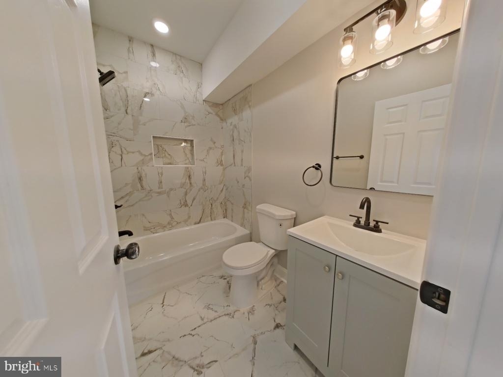 1822 Ridge Avenue - Photo 13