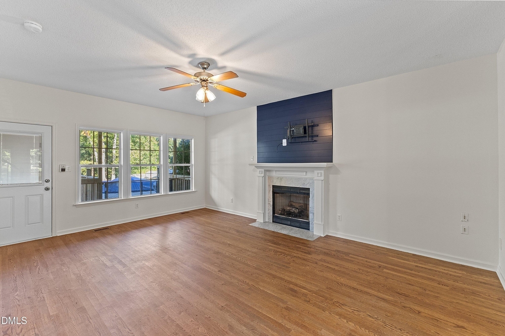223 Presley Boulevard - Photo 14
