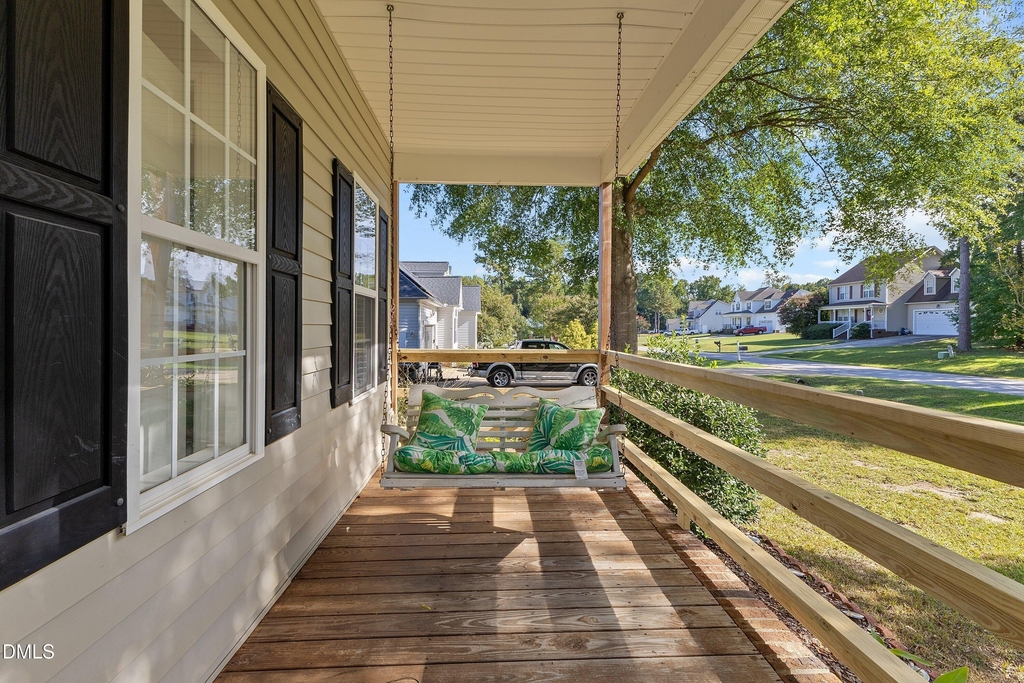 223 Presley Boulevard - Photo 8