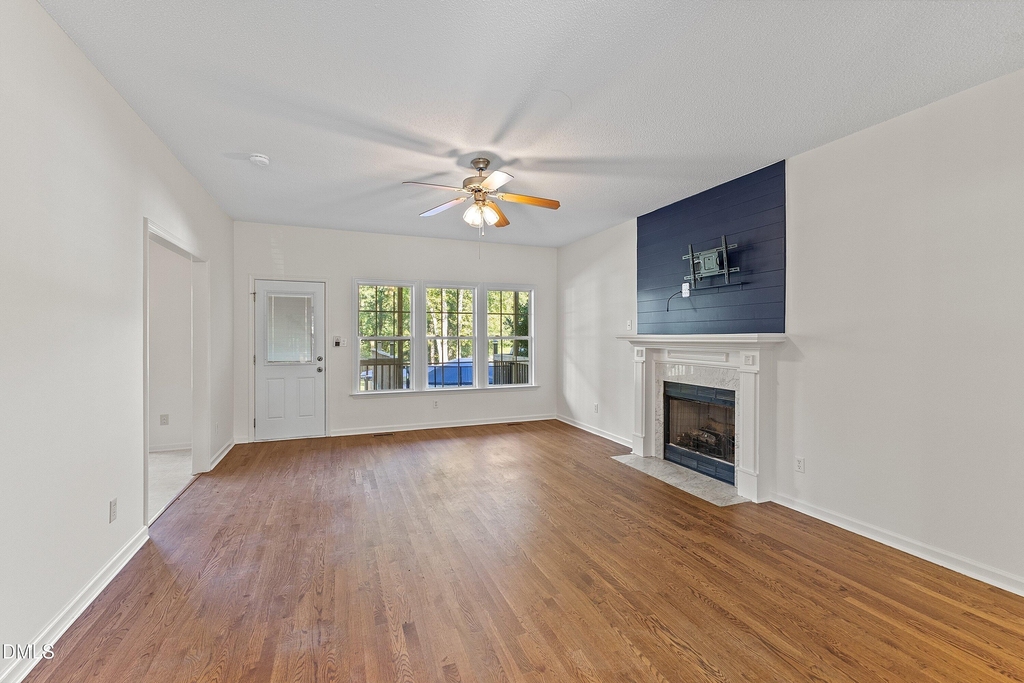223 Presley Boulevard - Photo 12