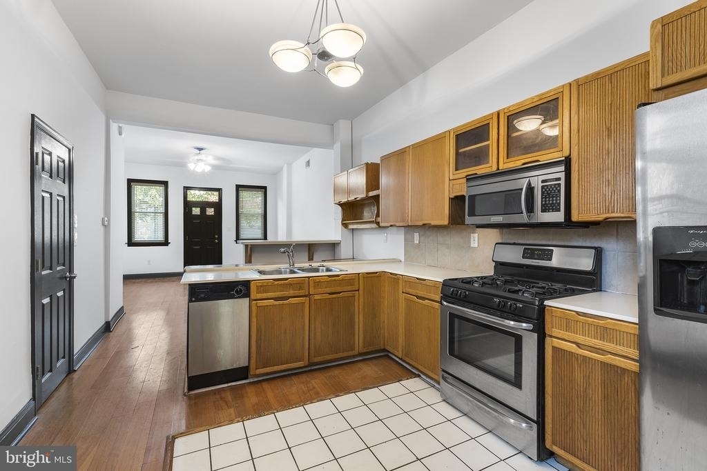 943 E Passyunk Avenue - Photo 6