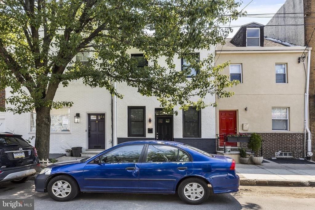 943 E Passyunk Avenue - Photo 0