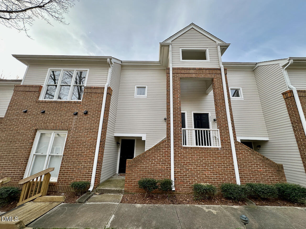 1050 Washington Street - Photo 0