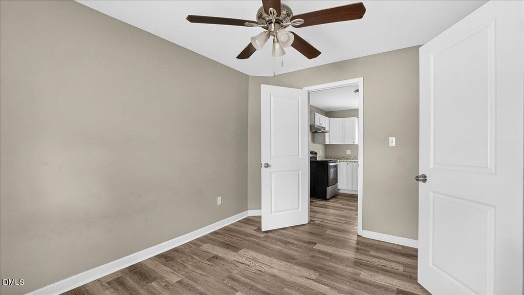 415 Spring Court - Photo 18