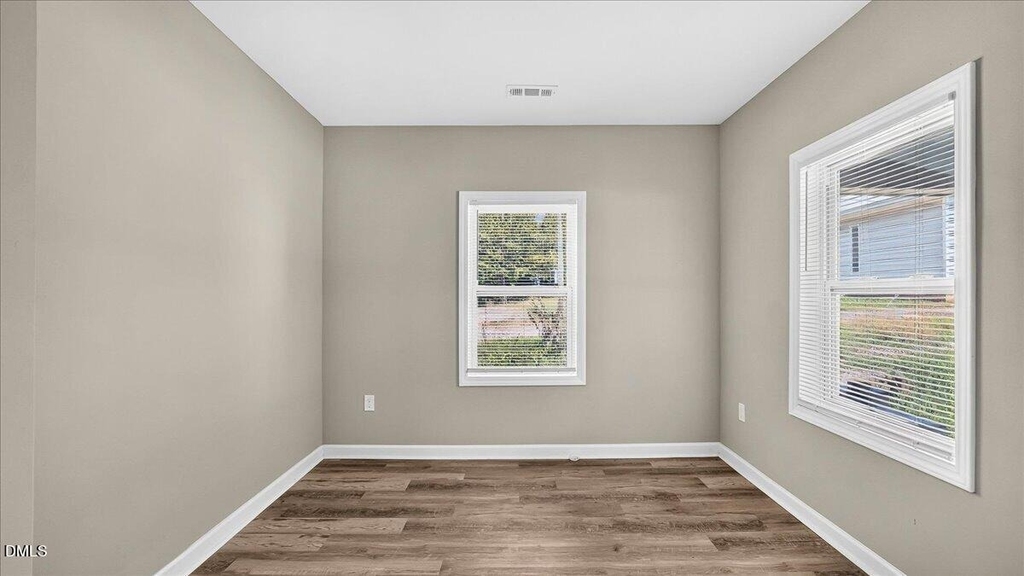 415 Spring Court - Photo 5