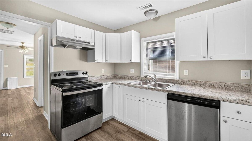 415 Spring Court - Photo 13
