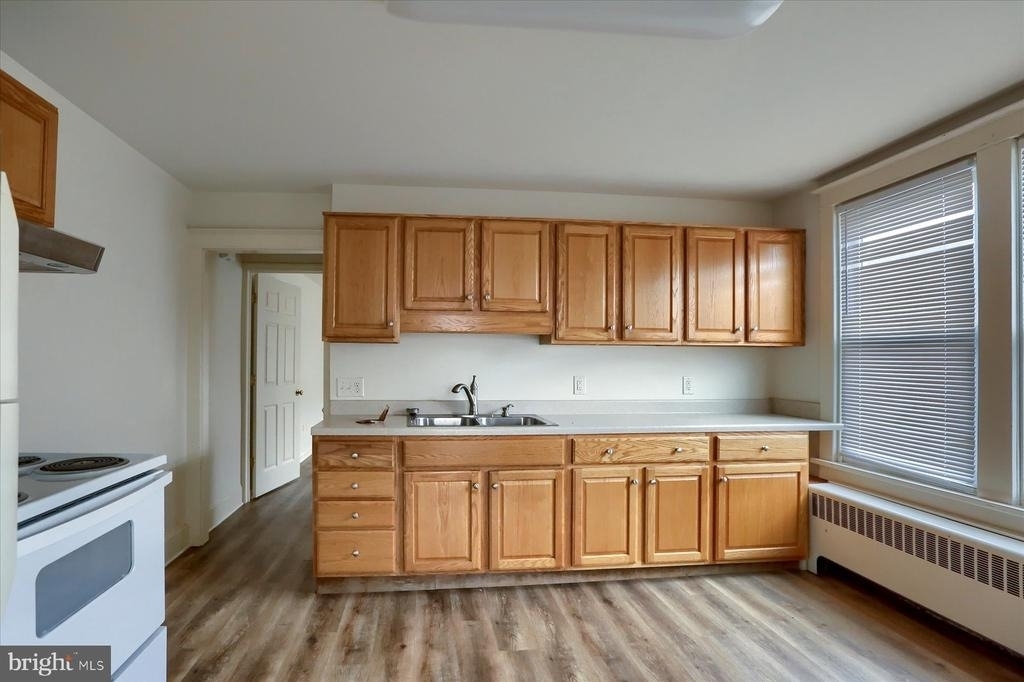 322 S Railroad Street - Photo 8