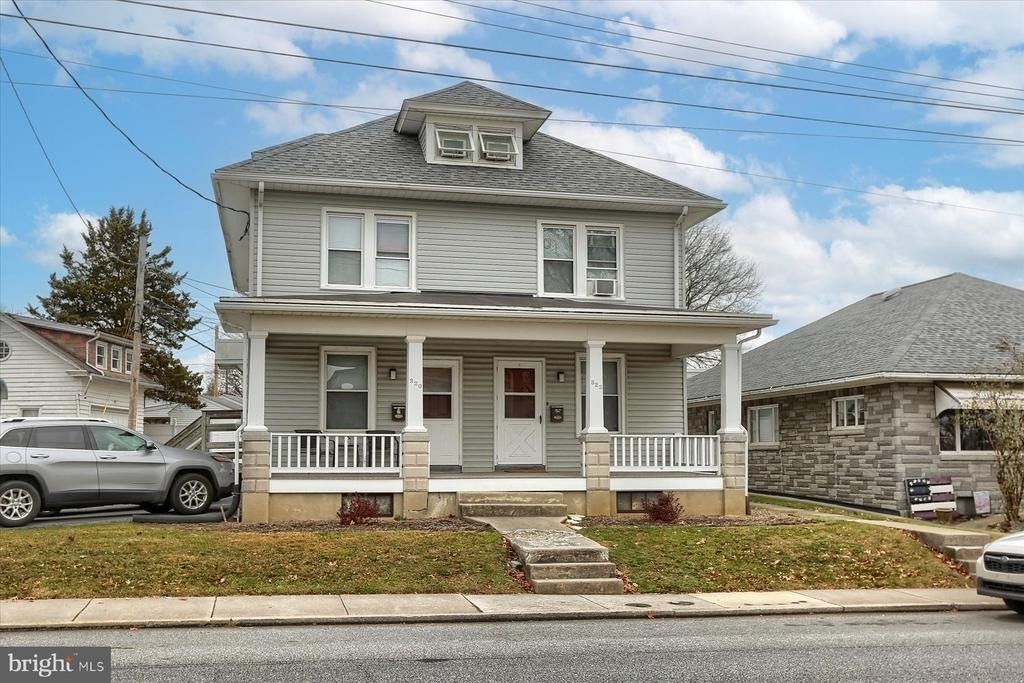322 S Railroad Street - Photo 2