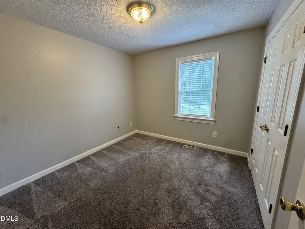 513 N Walnut Street - Photo 4