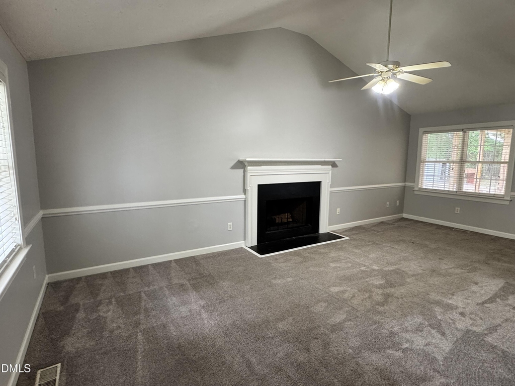 513 N Walnut Street - Photo 2