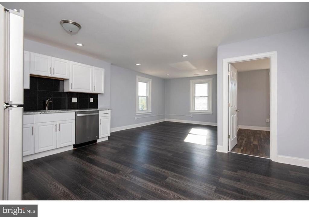 217 W Lancaster Avenue - Photo 0
