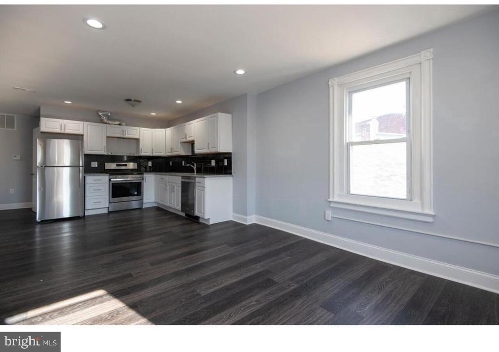 217 W Lancaster Avenue - Photo 1