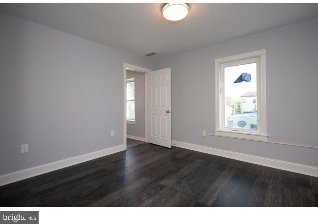 217 W Lancaster Avenue - Photo 6