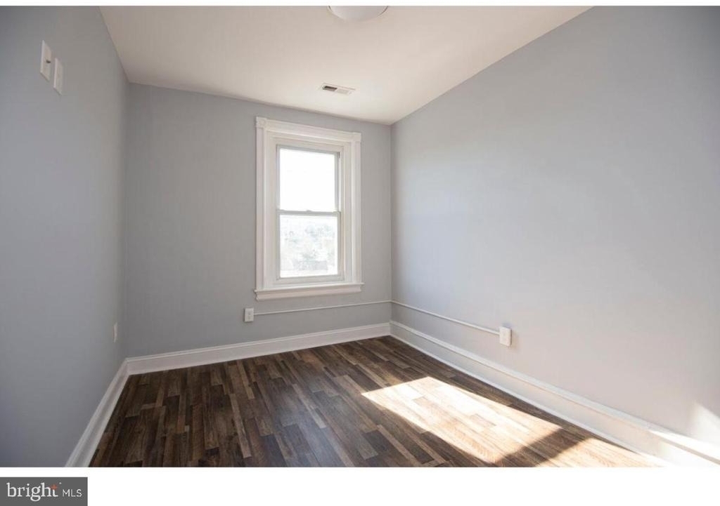 217 W Lancaster Avenue - Photo 8