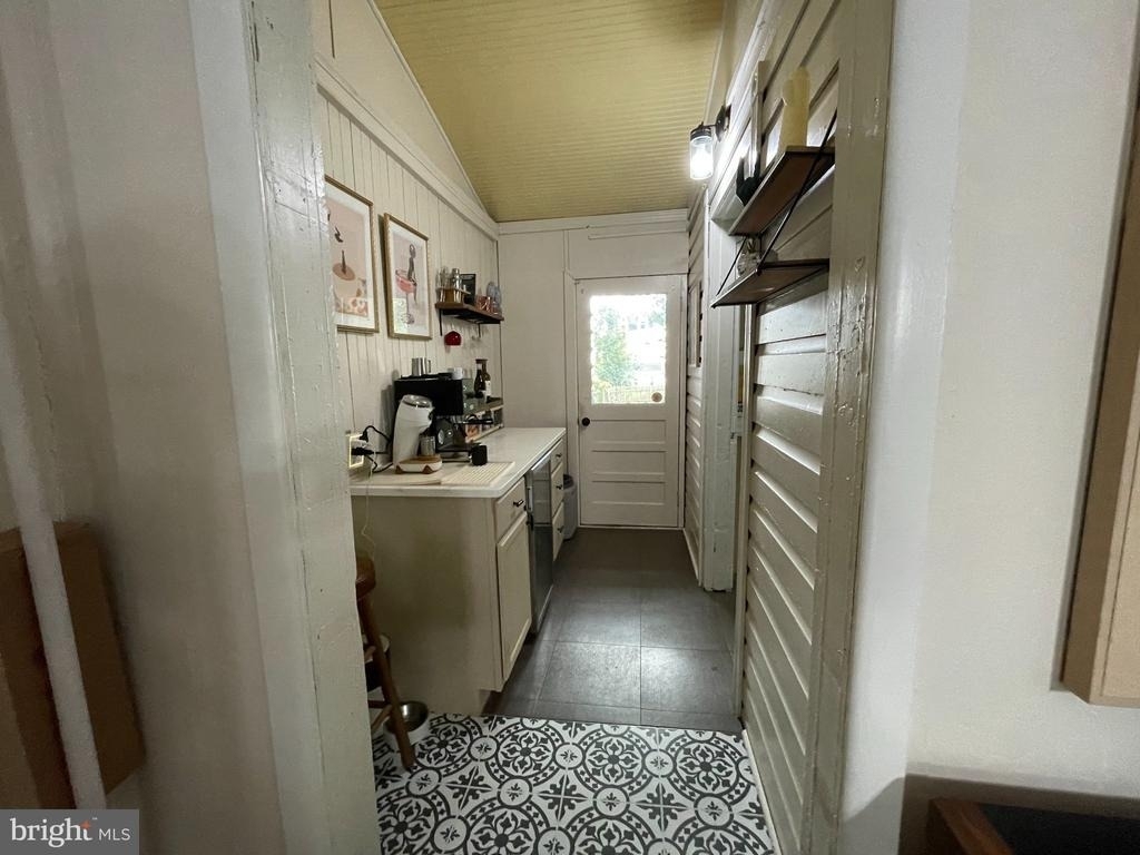 230 Morgan Street - Photo 15