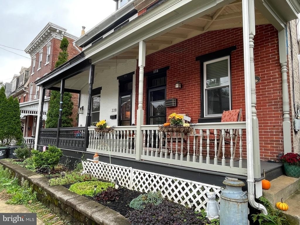 230 Morgan Street - Photo 1