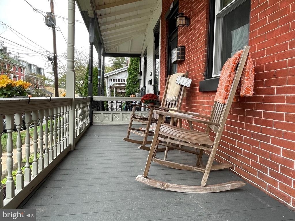 230 Morgan Street - Photo 3