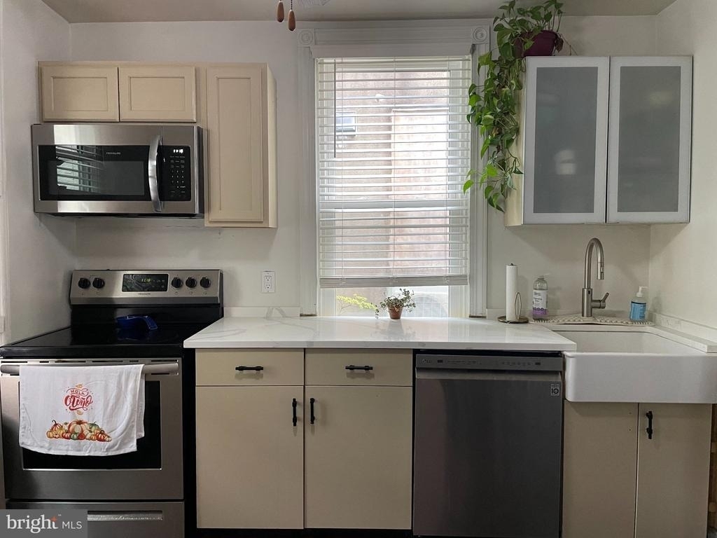 230 Morgan Street - Photo 12