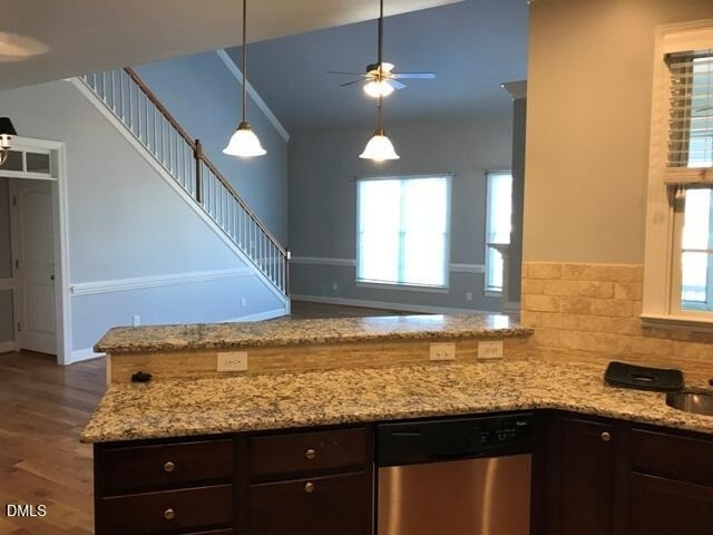 1333 Center Street - Photo 6