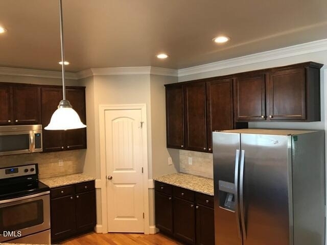 1333 Center Street - Photo 4