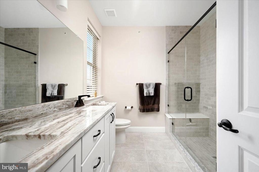 262 W Ashland Street - Photo 8