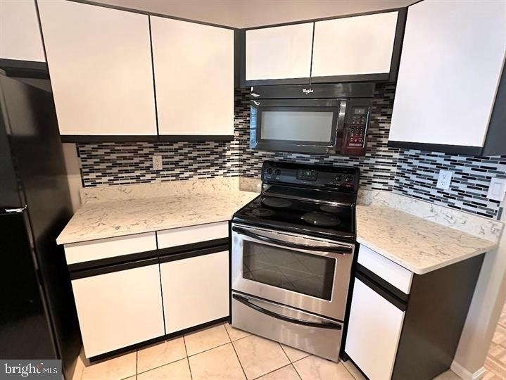 163 Hawthorne Court - Photo 10