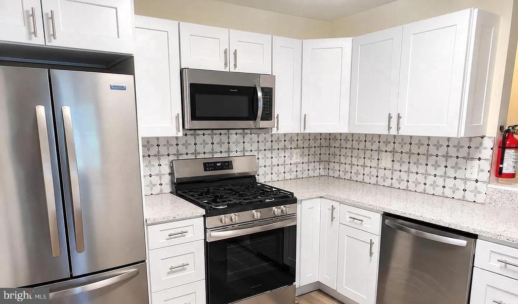 938 Pine Valley Court - Photo 1