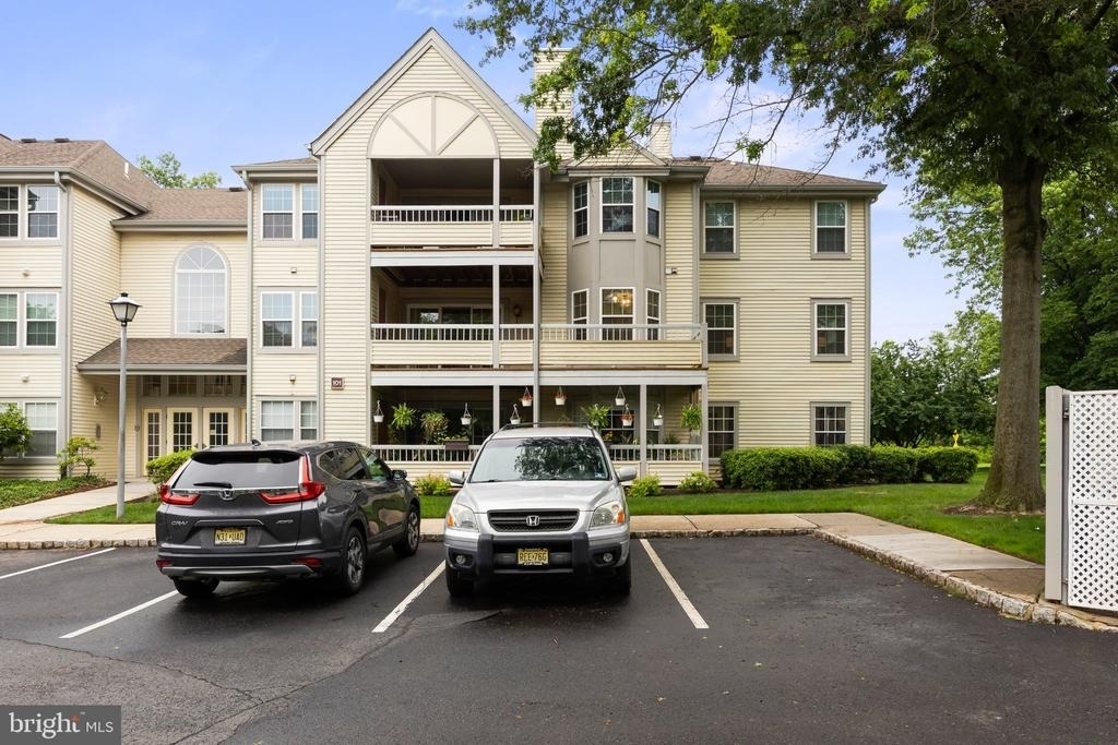 101 Claridge Court - Photo 1