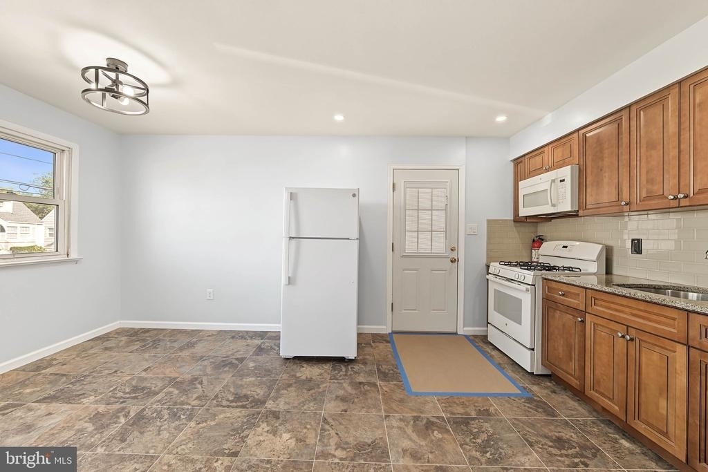 209 Union Avenue - Photo 6