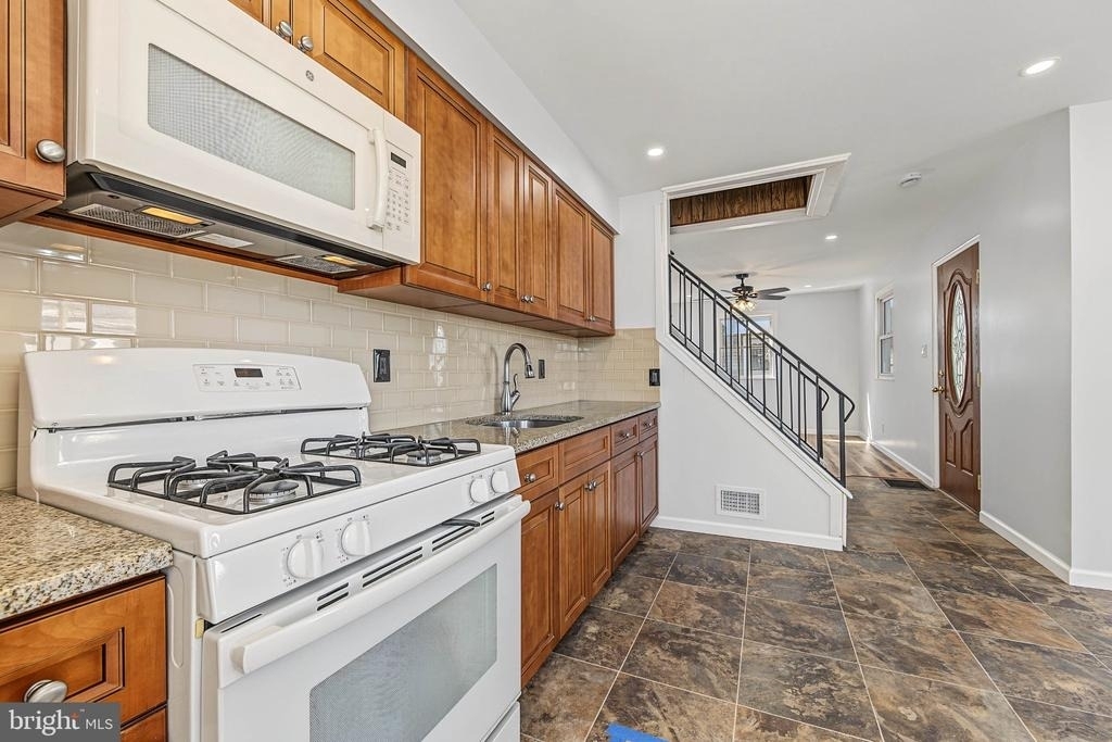 209 Union Avenue - Photo 8