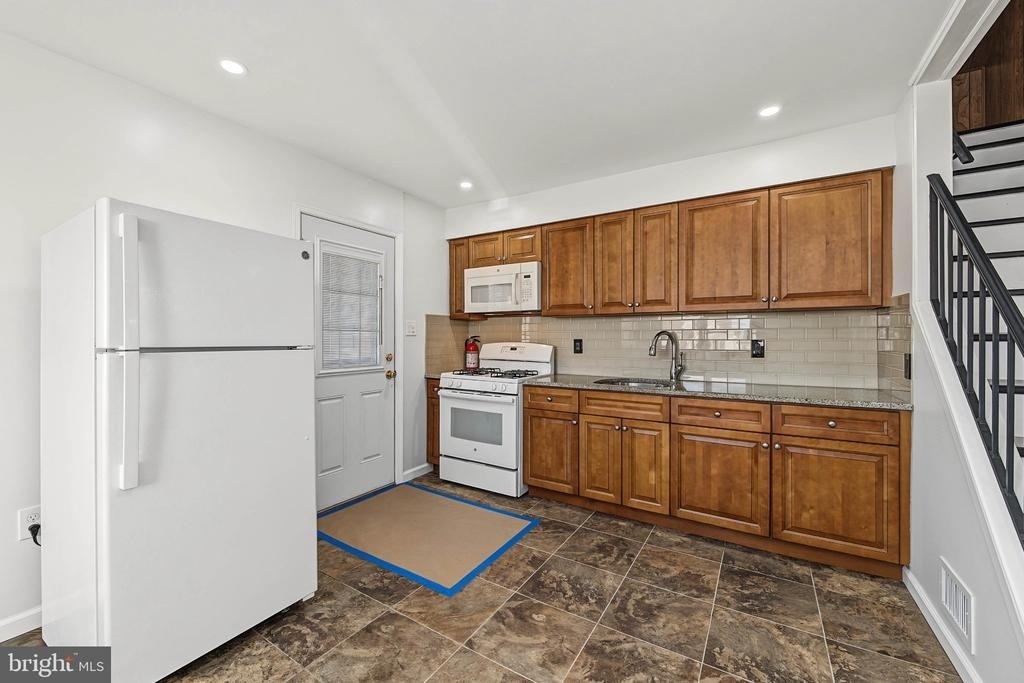 209 Union Avenue - Photo 7
