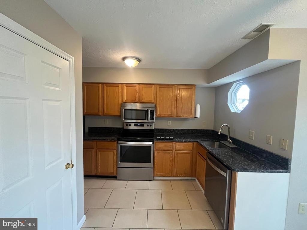 47745 Devin Circle - Photo 8