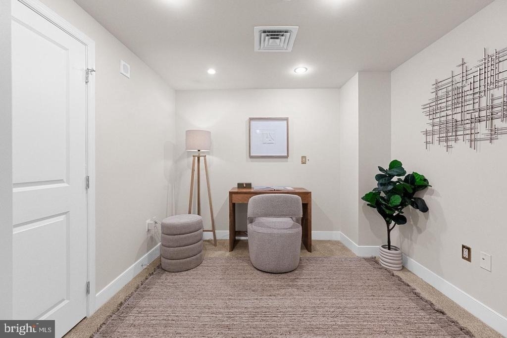 7710 Woodmont Avenue - Photo 4