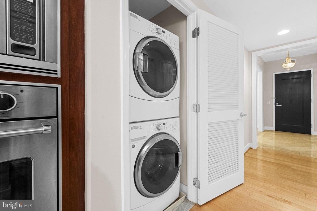 7710 Woodmont Avenue - Photo 36