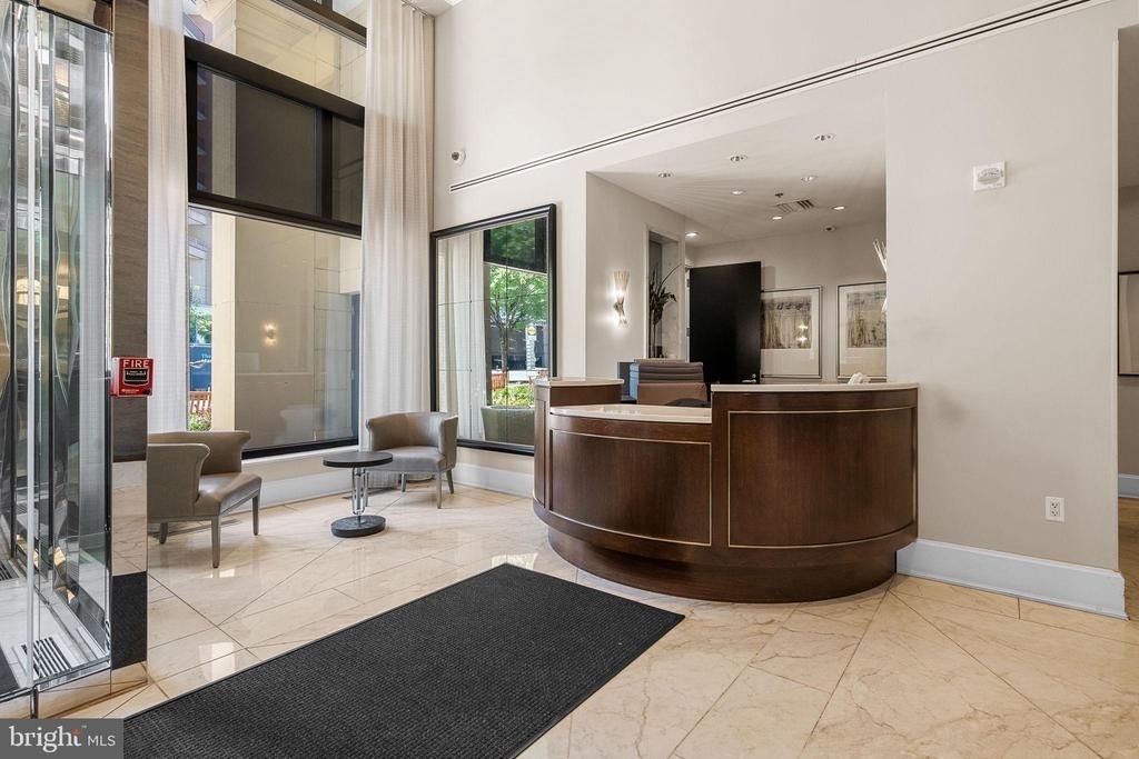 7710 Woodmont Avenue - Photo 14