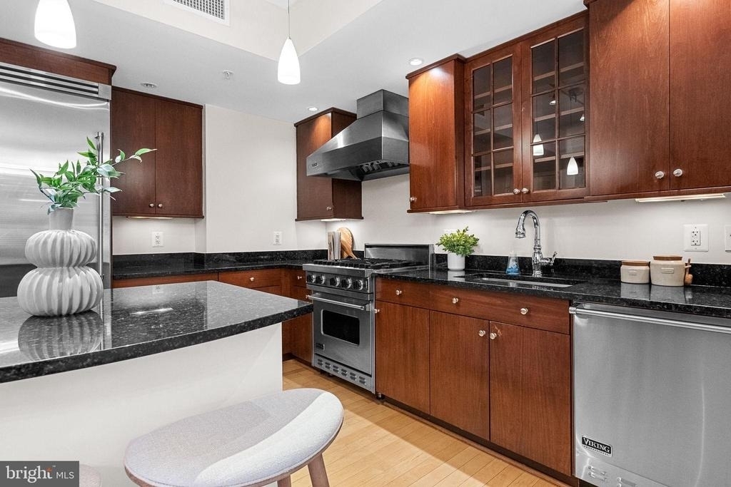 7710 Woodmont Avenue - Photo 2