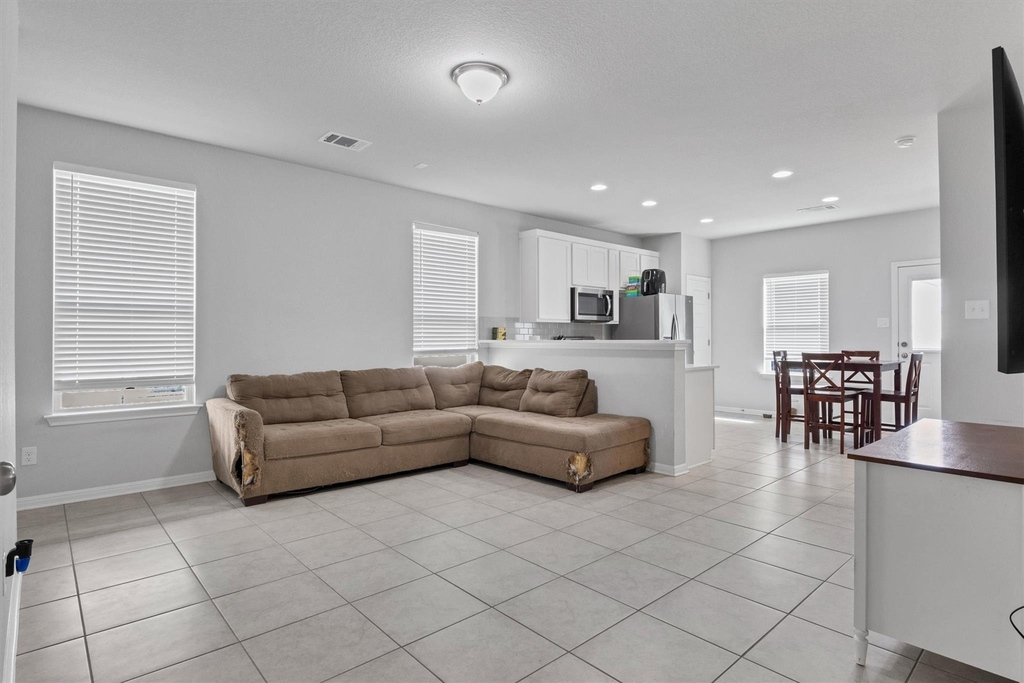 128 Quiet Man Dr - Photo 3