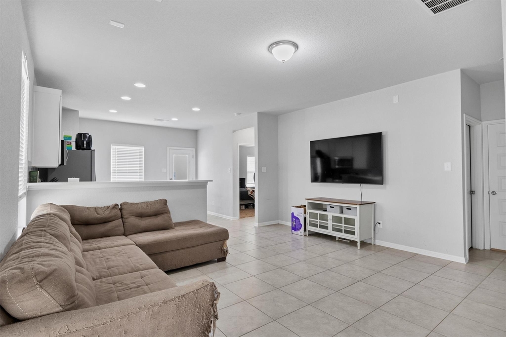 128 Quiet Man Dr - Photo 2
