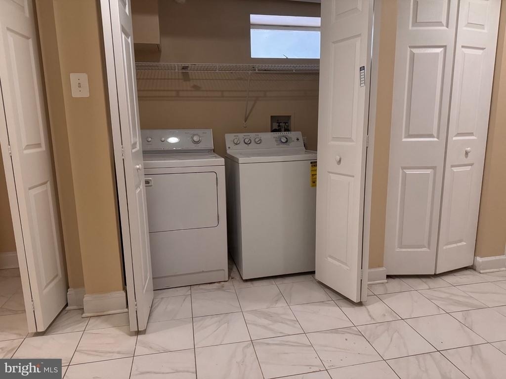319 Boeing Court - Photo 13