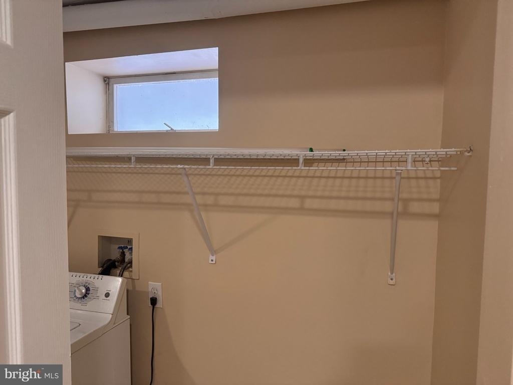 319 Boeing Court - Photo 14