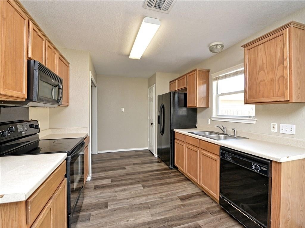 9212 Rowlands Sayle Rd - Photo 7
