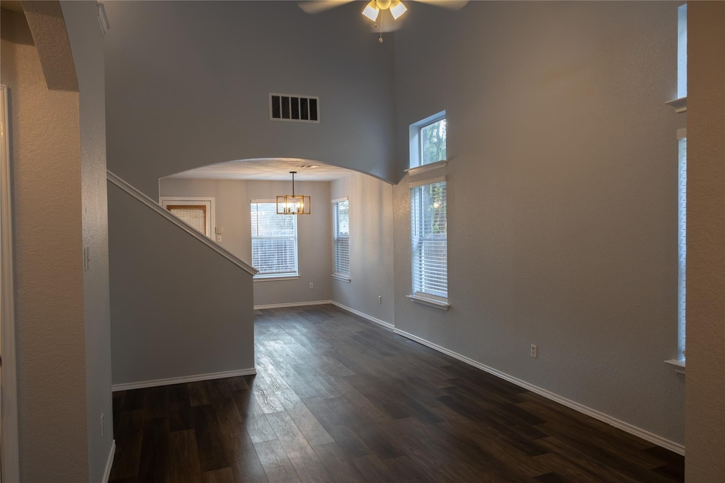 9212 Rowlands Sayle Rd - Photo 31