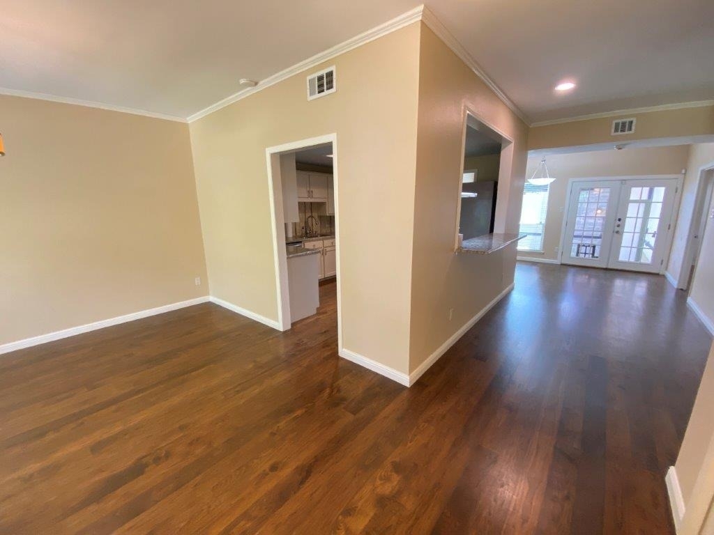 7206 Chimney Cors - Photo 2